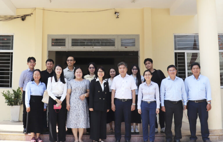Ảnh minh họa: Tăng cường kết nối UEH và địa phương: thúc đẩy hợp tác xây dựng thương hiệu “Bình Hưng Hòa xanh”